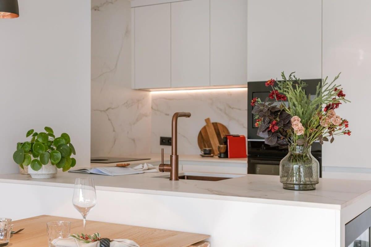 Stunning And Modern Apartment With Sunny Balcony Knokke-Heist Ngoại thất bức ảnh