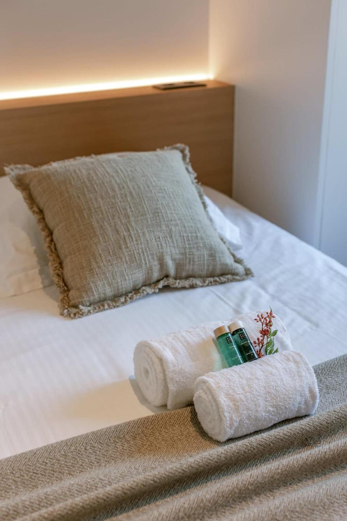 Stunning And Modern Apartment With Sunny Balcony Knokke-Heist Ngoại thất bức ảnh